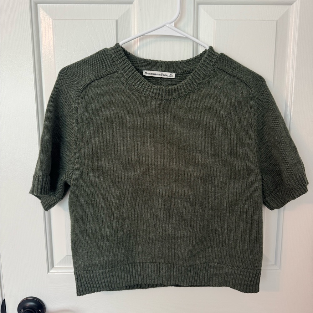 Abercrombie Green Crew Neck Sweater with Ribbed Detailing